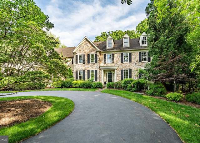 Property at 26 Greenbriar Cir, Malvern, PA 19355, 5 beds, 4 baths