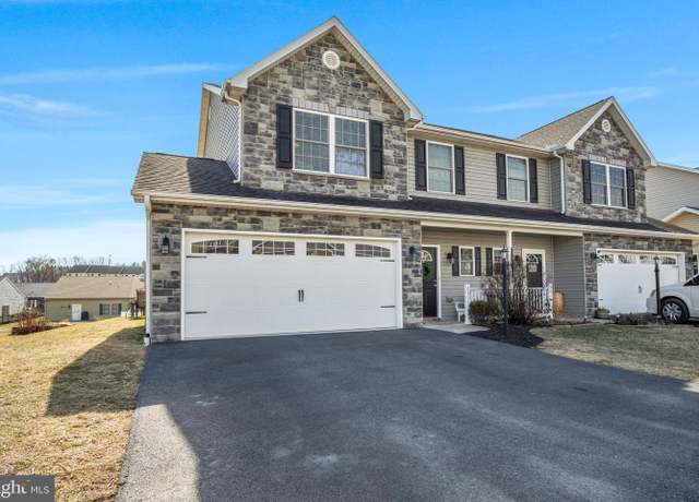 Property at 8827 Casper Dr, Waynesboro, PA 17268, 3 beds, 2.5 baths