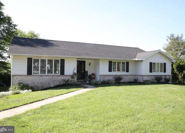 Property at 245 Moyer Ridge Dr, Manheim, PA 17545, 4 beds, 3 baths