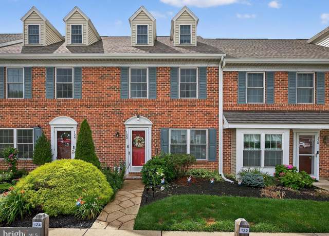 Property at 122 Delancy Pl, Lancaster, PA 17601, 3 beds, 1.5 baths
