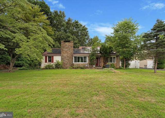 Property at 8008 Hammond Rd, Cheltenham, PA 19012, 3 beds, 2.5 baths