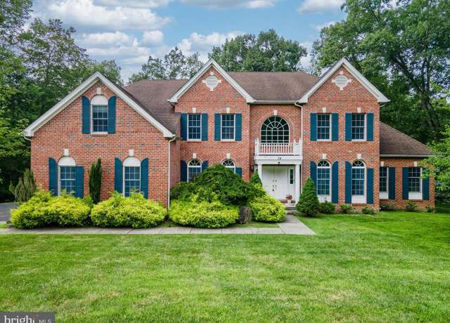 Property at 255 Rising Meadow Way, East Stroudsburg, PA 18302, 6 beds, 4.5 baths