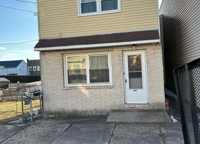 Property at 46 N Railroad Ave, Frackville, PA 17931, 3 beds, 1.5 baths