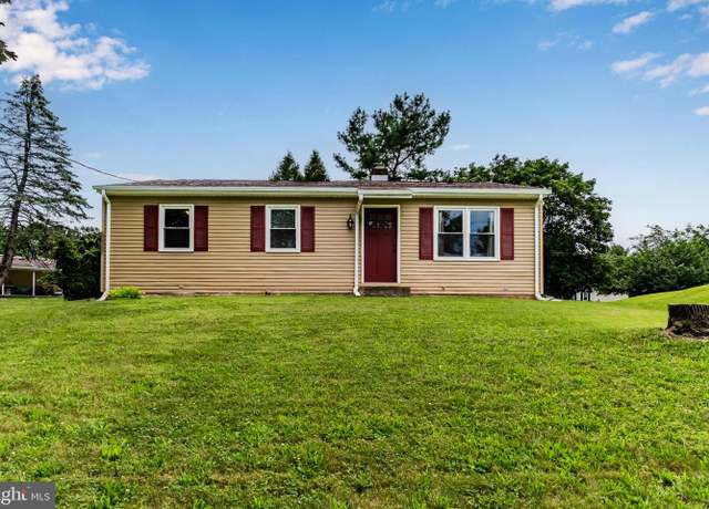 Property at 95 Old School Ln, Manchester, PA 17345, 3 beds, 2 baths