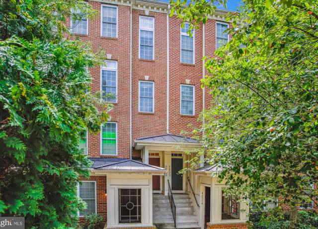 Property at 4479-B Beacon Grove Cir, Fairfax, VA 22033, 3 beds, 2.5 baths