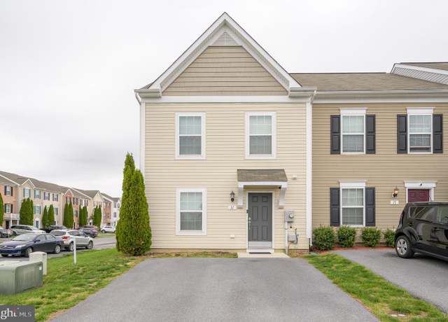 Property at 11 Teakwood Dr, Martinsburg, WV 25404, 3 beds, 2.5 baths