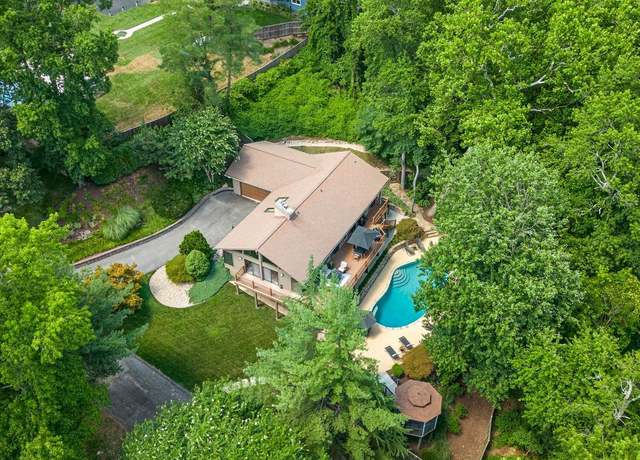 Property at 430 Rivendell Ln, Severna Park, MD 21146, 4 beds, 2.5 baths