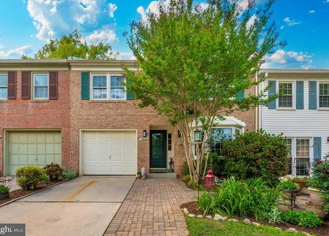 Property at 19320 Dunbridge Way, Gaithersburg, MD 20886, 4 beds, 2.5 baths