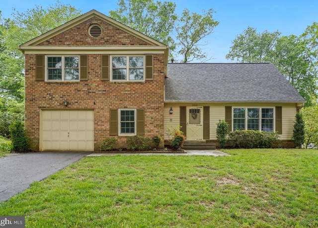 Property at 10620 Seneca Ridge Dr, Gaithersburg, MD 20886, 4 beds, 2.5 baths