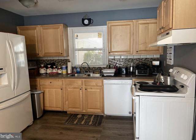 Property at 5 Burgess Ln, Willingboro, NJ 08046, 3 beds, 2 baths