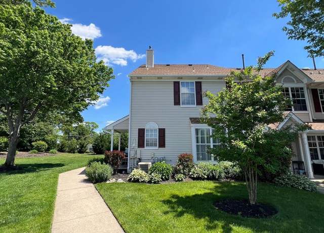 Property at 5001 Aberdeen Ln, Blackwood, NJ 08012, 2 beds, 2.5 baths