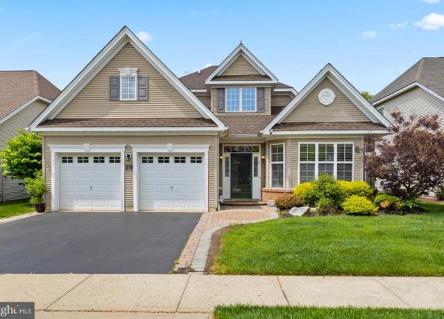 Property at 29 Monte Carlo Dr, Hamilton, NJ 08691, 3 beds, 3 baths