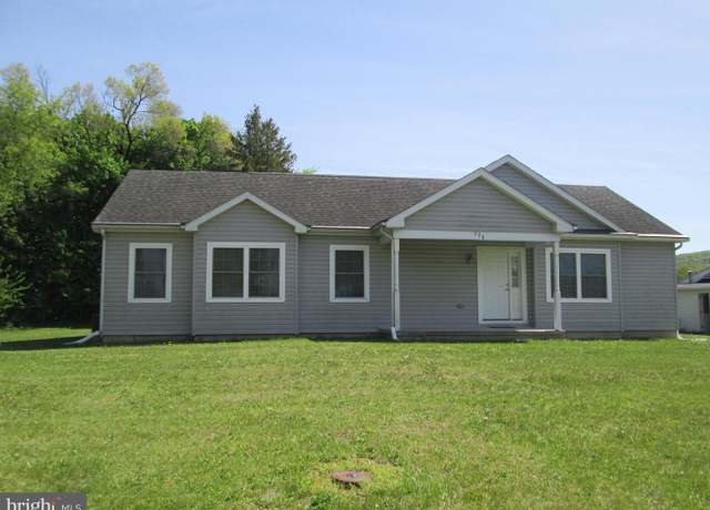 Property at 228 Mill St, Mount Holly Springs, PA 17065, 3 beds, 2 baths