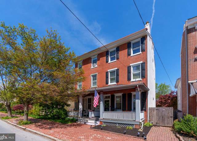 Property at 431 N New St, West Chester, PA 19380, 4 beds, 2 baths