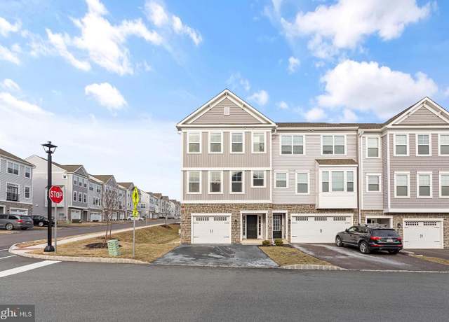 Property at 101 Larrabee Way, Royersford, PA 19468, 4 beds, 2.5 baths
