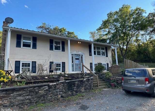 Property at 215 Loshes Run Rd, Duncannon, PA 17020, 4 beds, 2 baths