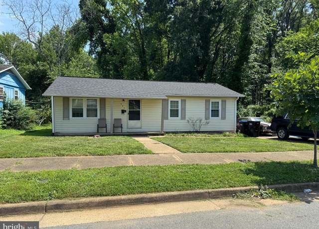 Property at 404 Newell St, Fredericksburg, VA 22401, 3 beds, 1.5 baths