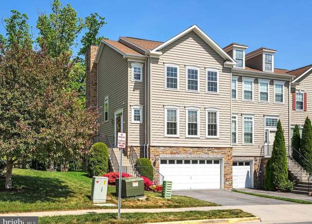 Property at 111 Cheshire Ct, Winchester, VA 22602, 3 beds, 2.5 baths