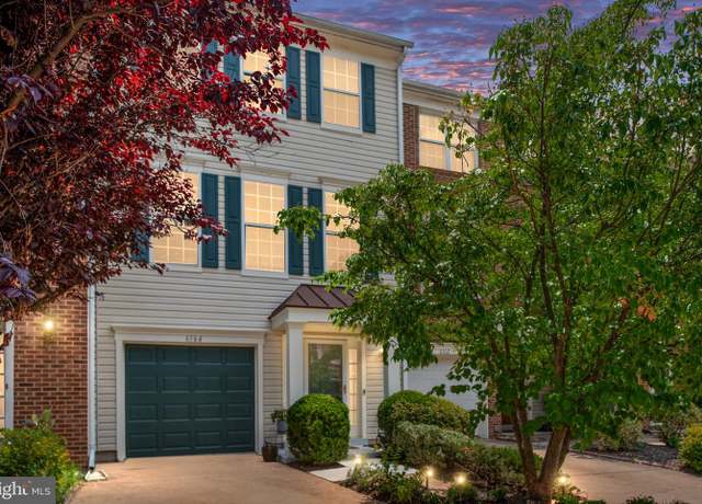 Property at 6164 Kendra Way, Centreville, VA 20121, 3 beds, 3 baths