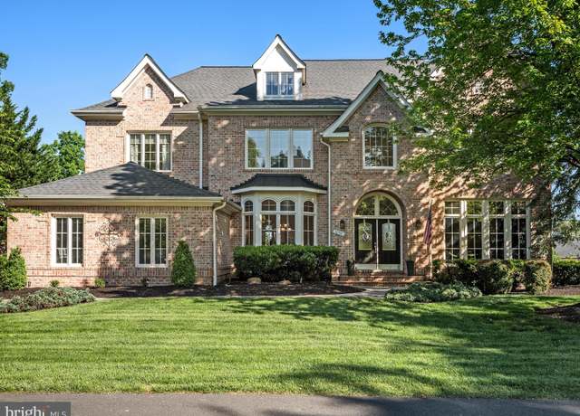Property at 18561 Sandpiper Pl, Leesburg, VA 20176, 5 beds, 4.5 baths