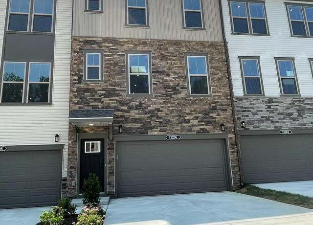 Property at 13206 Nixon Ln, Woodbridge, VA 22193, 4 beds, 3.5 baths