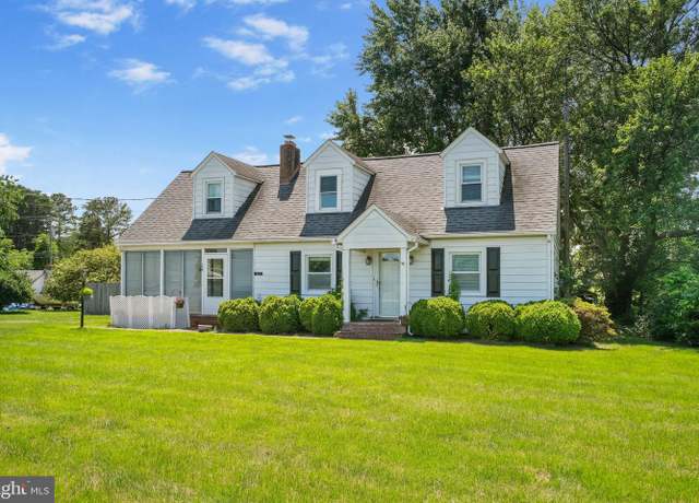 Property at 301 Hamilton Blvd, Warsaw, VA 22572, 3 beds, 1.5 baths