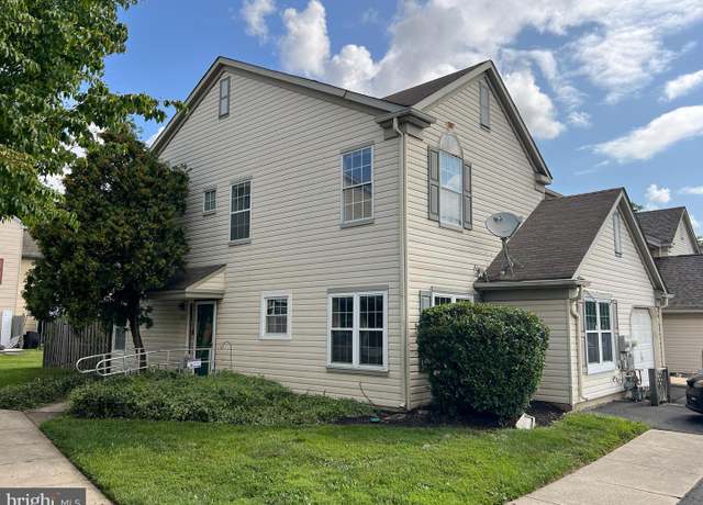 Property at 125 Stonebridge Blvd, New Castle, DE 19720, 3 beds, 2.5 baths