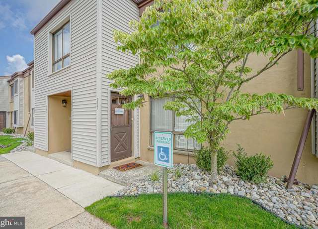 Property at 237 James Ct, Marlton, NJ 08053, 2 beds, 1.5 baths