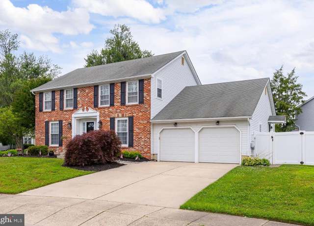Property at 1 Dorado Ct, Clementon, NJ 08021, 4 beds, 2.5 baths