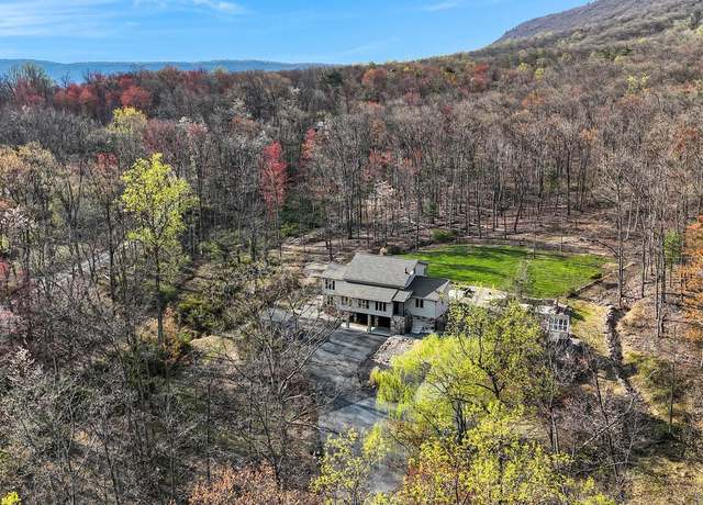 Property at 125 & 129 Bobcat Rd, Carlisle, PA 17015, 3 beds, 2.5 baths