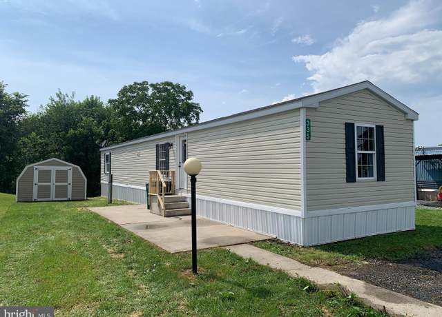 Property at 335 Palm City Park, Annville, PA 17003, 3 beds, 1 bath