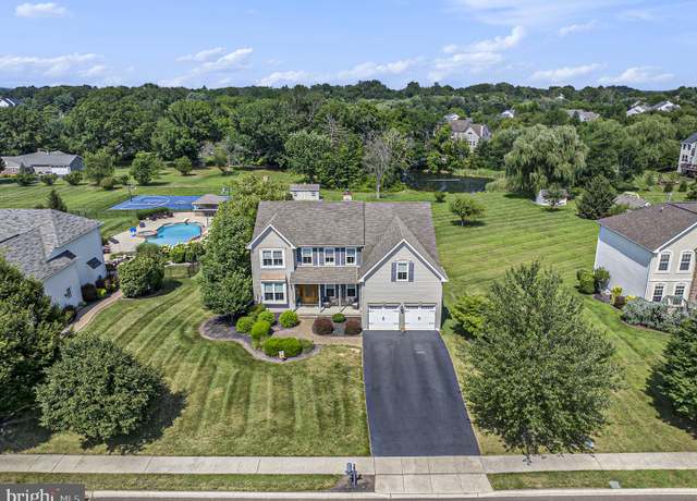 Property at 108 Fox Run Dr, Collegeville, PA 19426, 4 beds, 3.5 baths