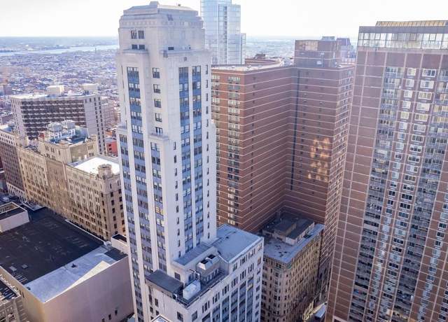 Property at 1425 Locust St Unit 3C, Philadelphia, PA 19102, 2 beds, 2.5 baths