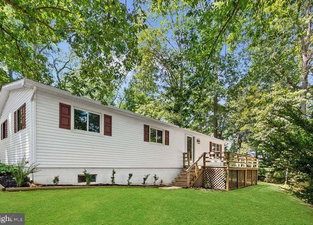 Property at 2 Patterson Ave, Windsor, PA 17366, 3 beds, 2 baths