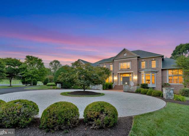 Property at 731 Strawfield Ln, Great Falls, VA 22066, 6 beds, 7 baths