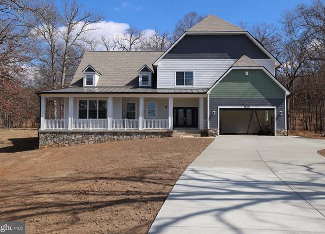 Property at 20182 Redrose Dr, Sterling, VA 20165, 5 beds, 4 baths