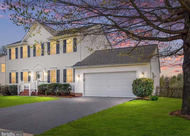 Property at 365 Portland Dr, Fredericksburg, VA 22405, 4 beds, 3.5 baths