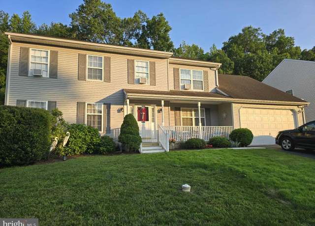 Property at 23 Deasy Dr, Newark, DE 19702, 5 beds, 3.5 baths