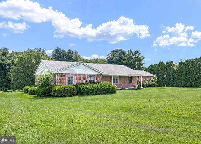 Property at 107 Pine Valley Dr, Middletown, DE 19709, 3 beds, 2 baths