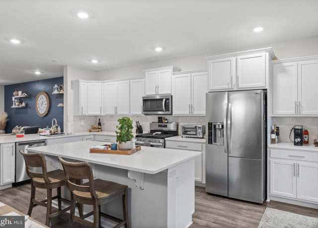 Property at 49 Turin Way, Mount Laurel, NJ 08054, 3 beds, 3.5 baths