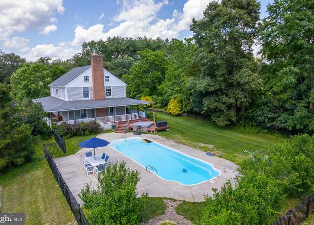 Property at 2100 River Rd, Egg Harbor City, NJ 08215, 4 beds, 3 baths