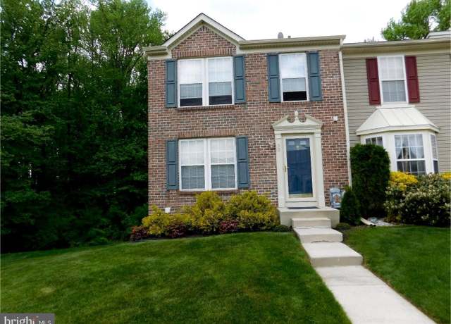 Property at 33 Guilford Pl, Burlington, NJ 08016, 3 beds, 2.5 baths