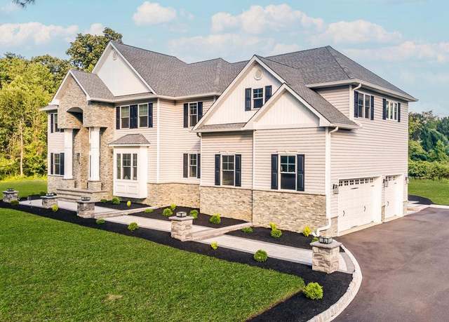 Property at 9 Gregory Ct, Monroe Township, NJ 08831, 5 beds, 4.5 baths