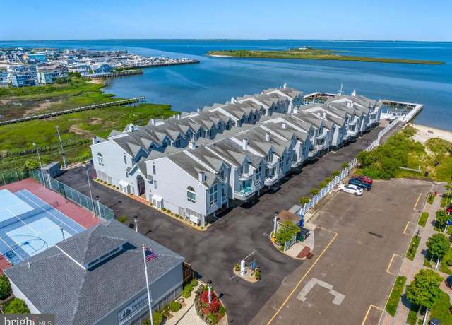 Property at 420 Eighth St Unit 3N, Beach Haven, NJ 08008, 4 beds, 3 baths
