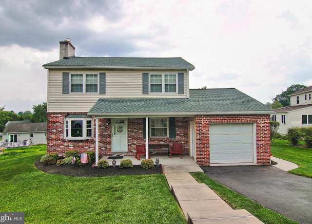 Property at 635 Roberts Dr, Pottstown, PA 19464, 4 beds, 2.5 baths