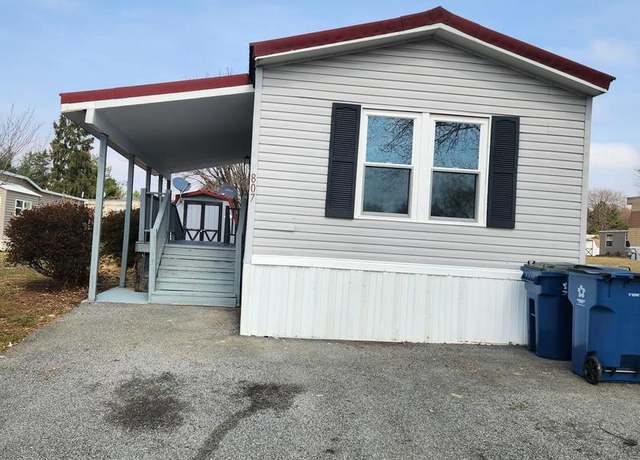 Property at 807 Lake Dr, Mount Wolf, PA 17347, 2 beds, 1 bath