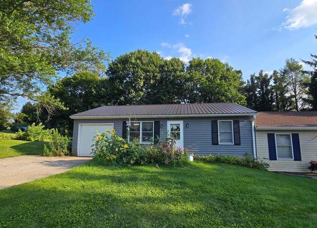Property at 10 Memory Ln, Stewartstown, PA 17363, 2 beds, 1 bath