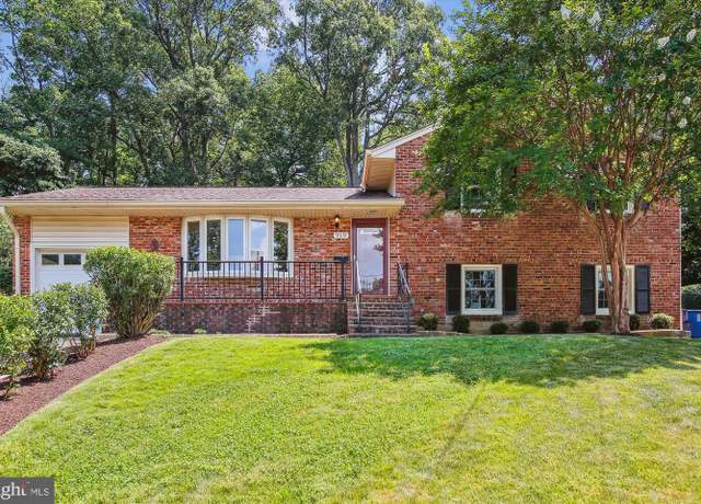 Property at 919 Juniper Pl, Alexandria, VA 22304, 4 beds, 3 baths