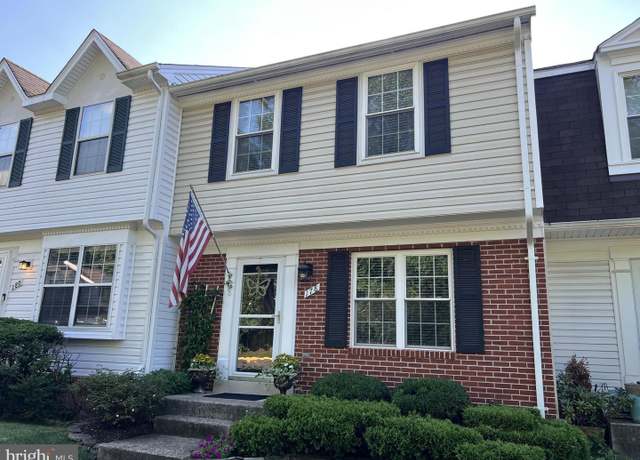 Property at 178 Sulgrave Ct, Sterling, VA 20165, 3 beds, 3 baths