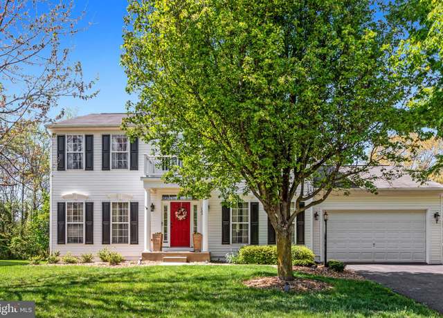 Property at 123 Hunton Dr, Fredericksburg, VA 22405, 4 beds, 2.5 baths